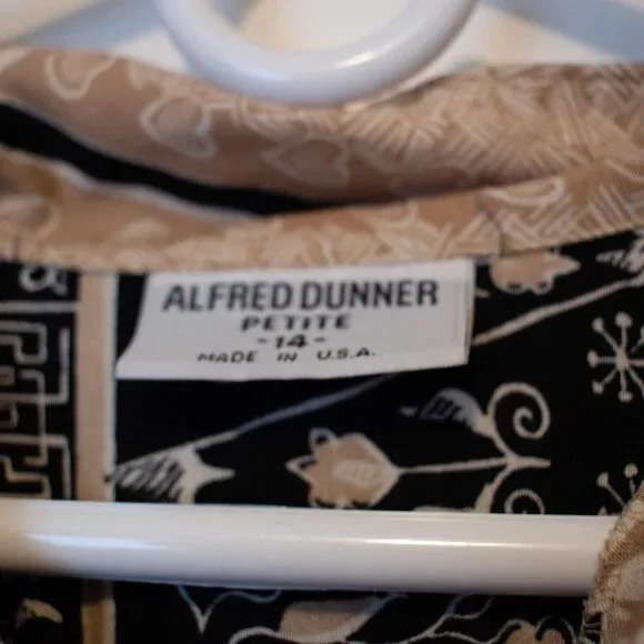 Mixed Pattern Patchwork Eclectic VTG 14 Top Tan Black Artsy Print | Soft Autumn - Picture 3 of 4